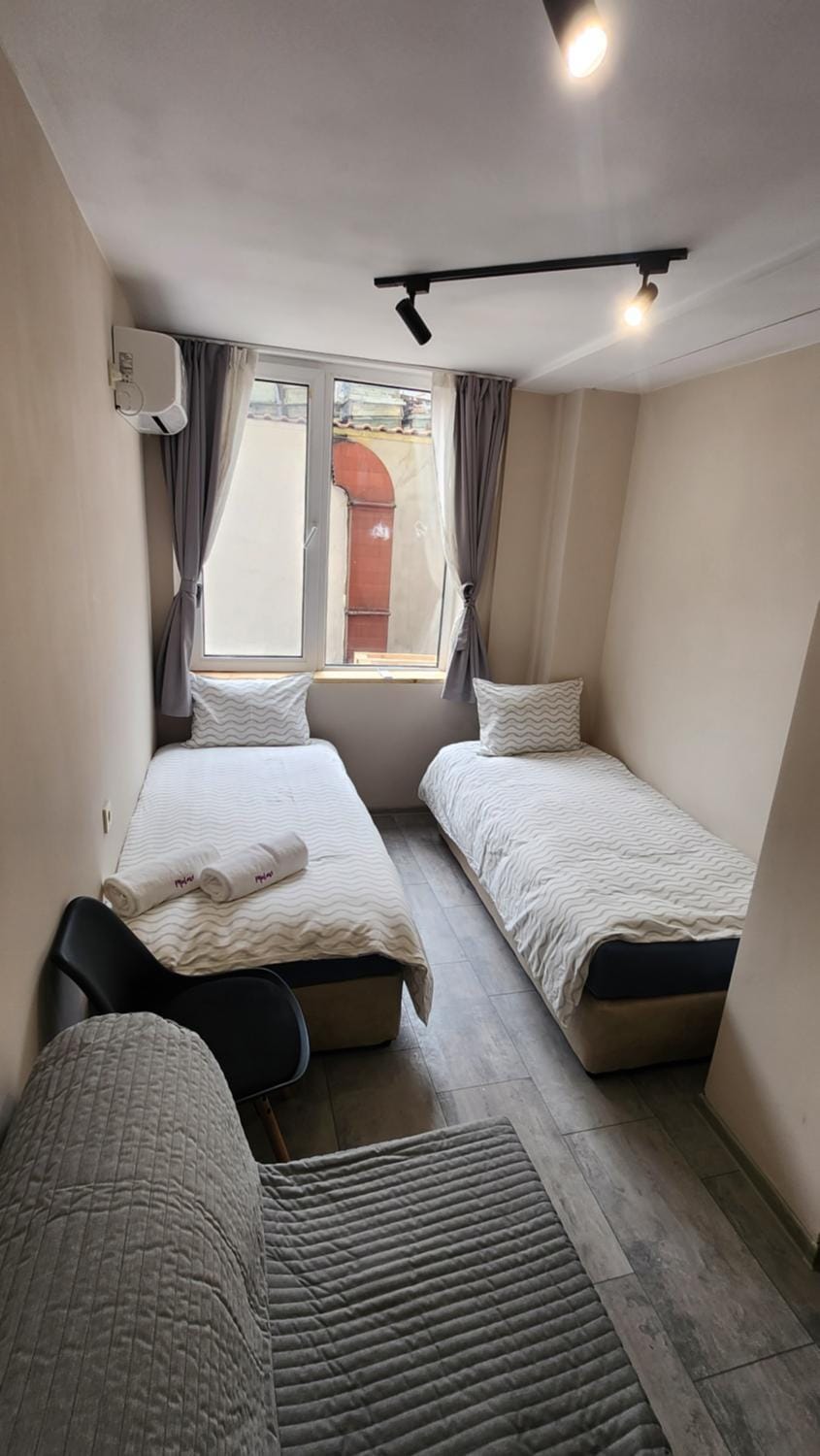 Bed, Photo of the whole room