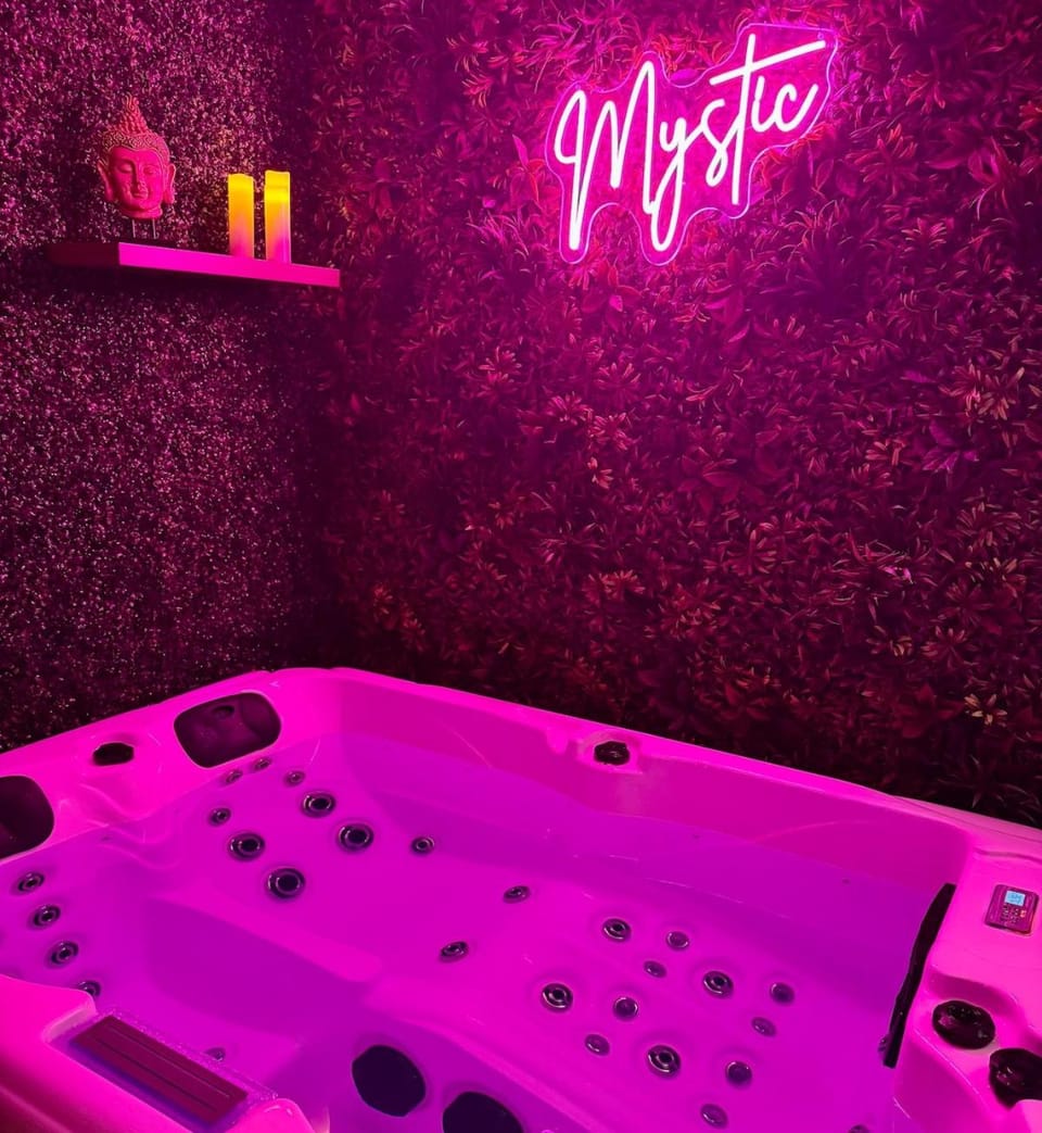 Love Room - Le Mystic Apartment in Brittany
