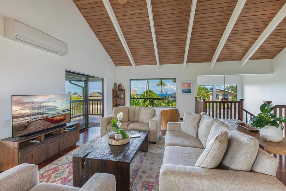 Hale Kaweonui House in Princeville