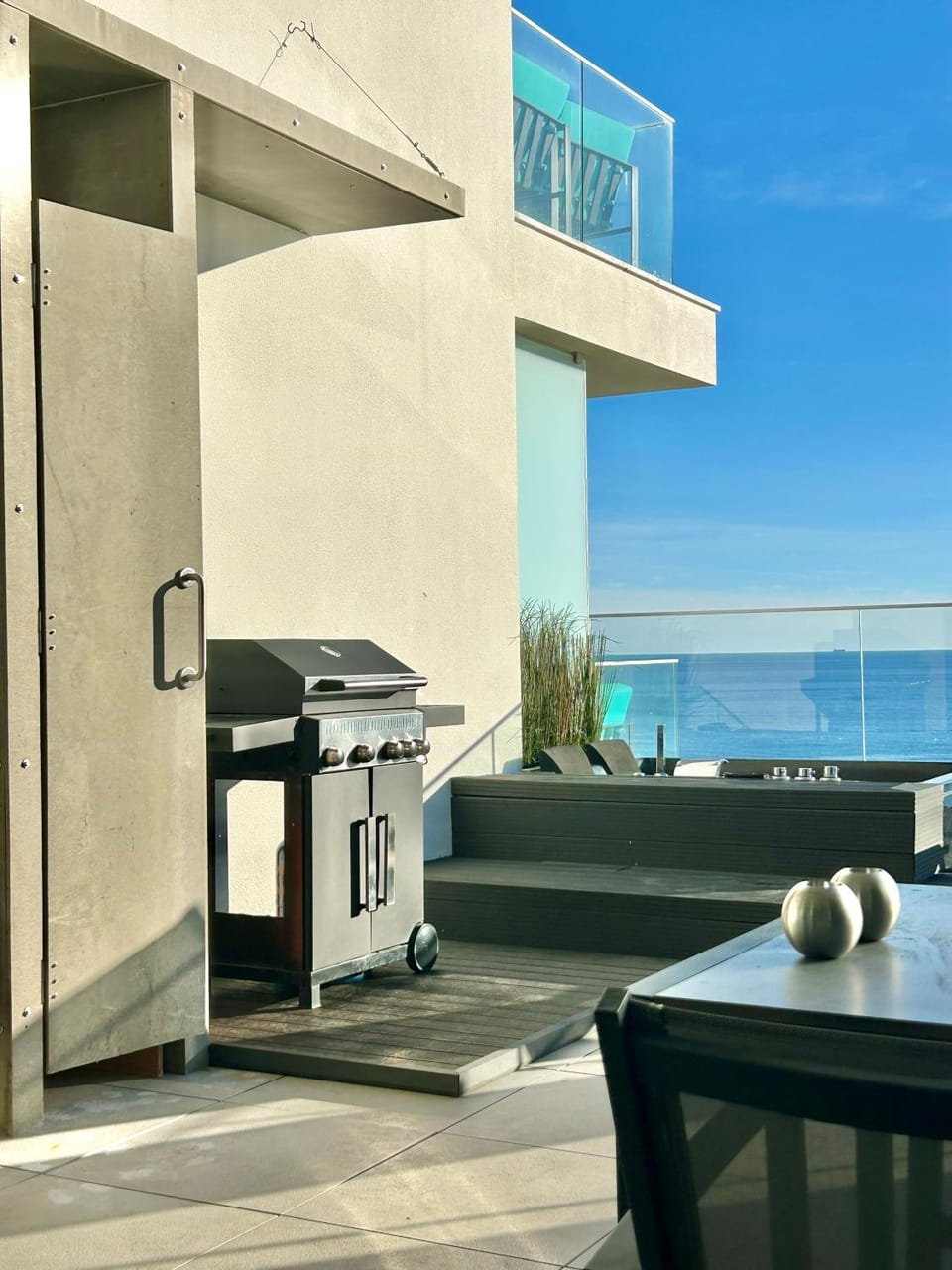 BBQ facilities, Dining area, Sea view
