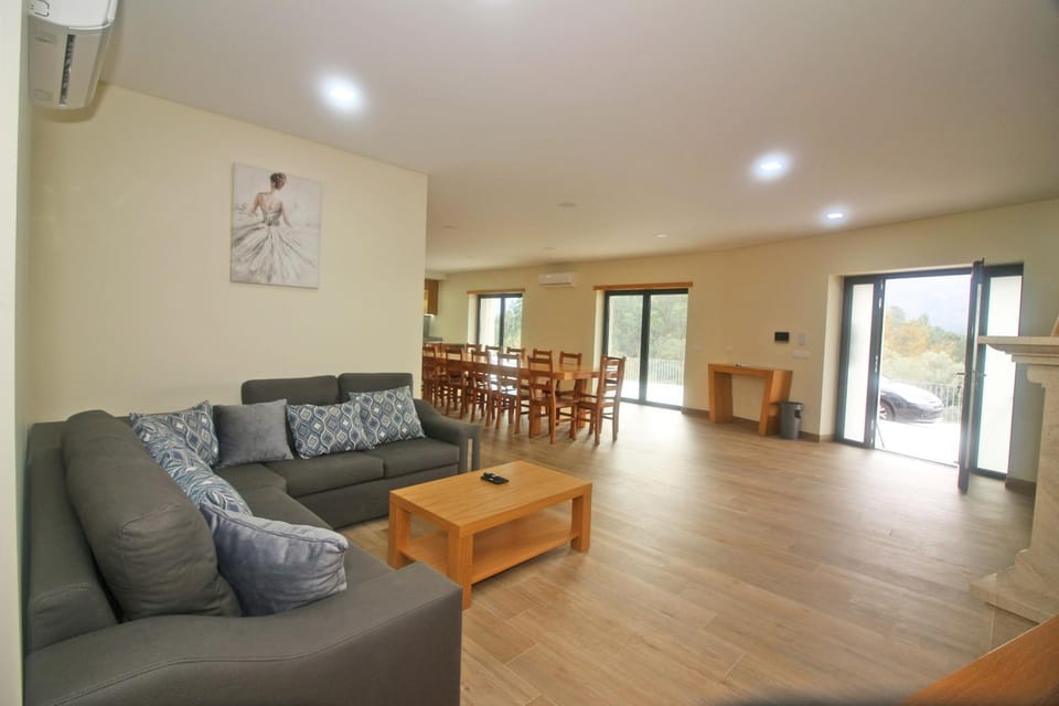 Communal lounge/ TV room, Living room