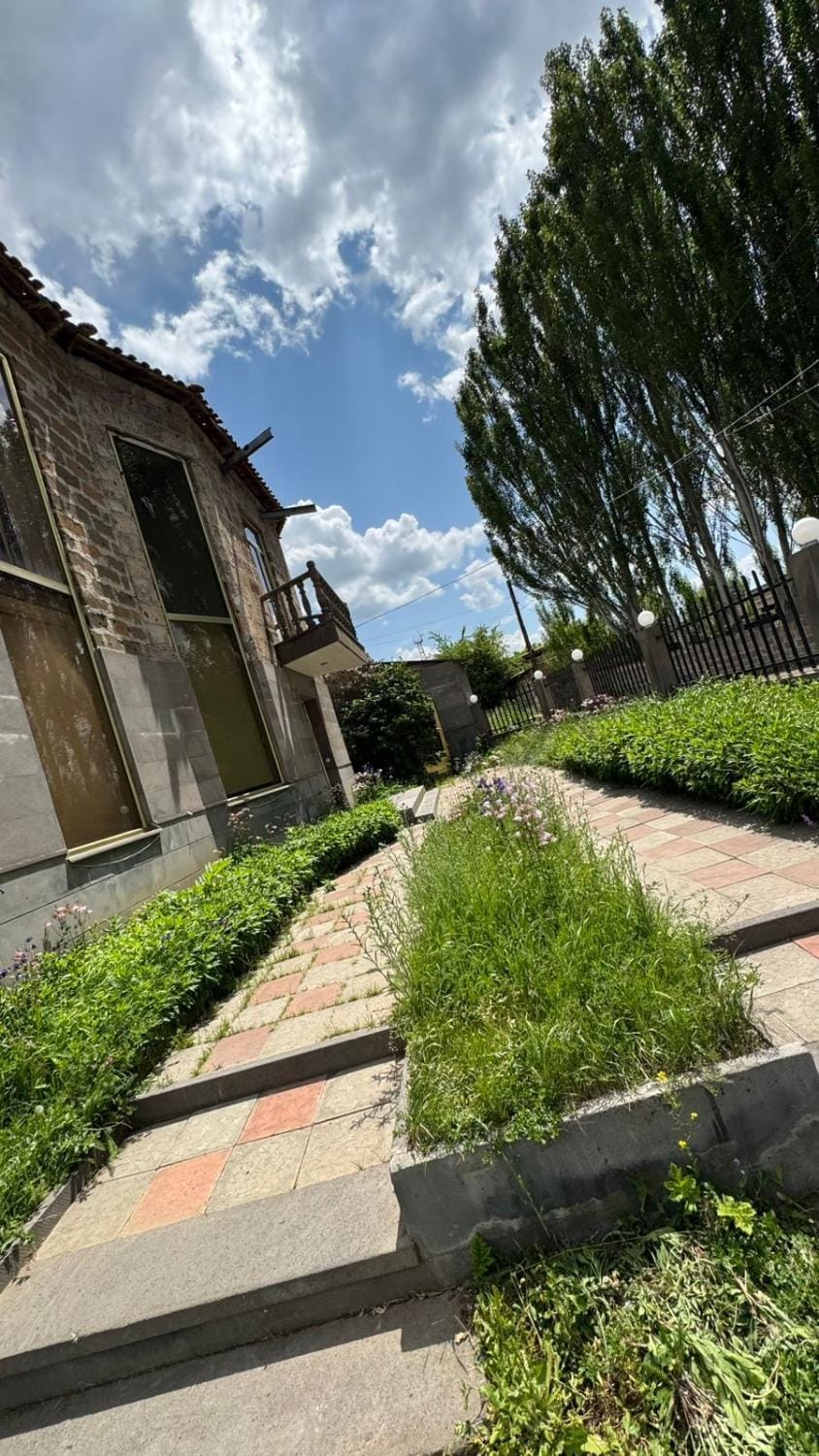 King Hotel in Armenia