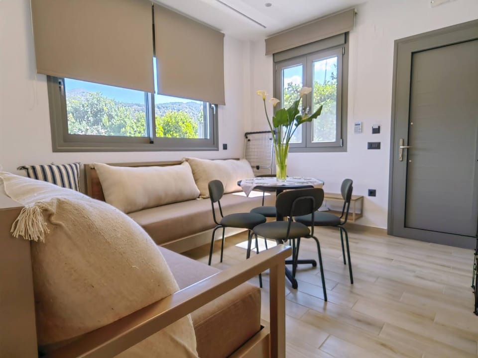 Communal lounge/ TV room, Living room
