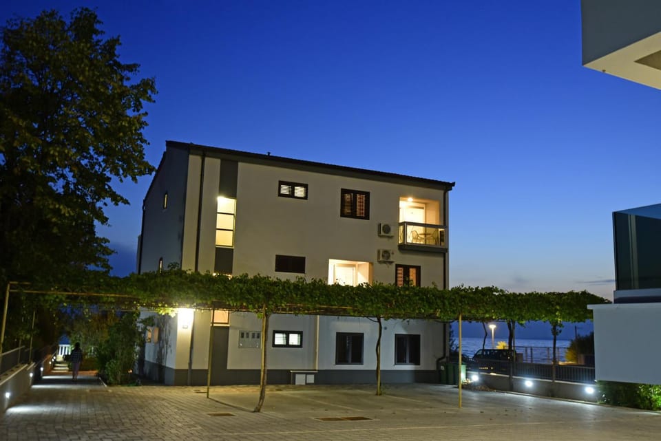 Apartments Vlasic Apartment in Podstrana
