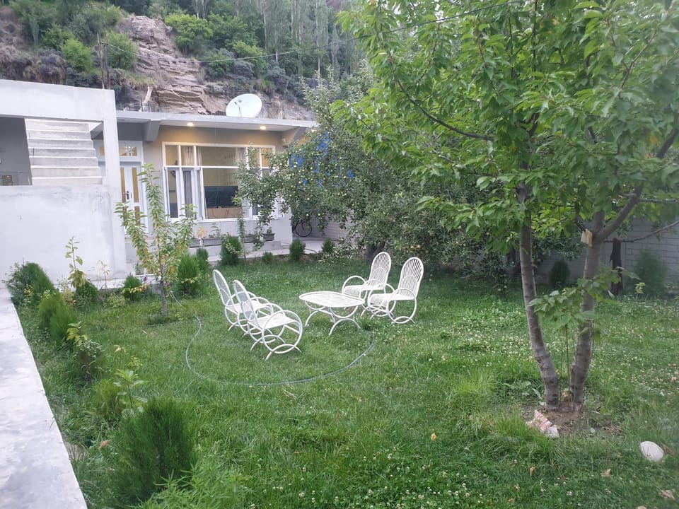 Property building, Natural landscape, Garden, Garden view