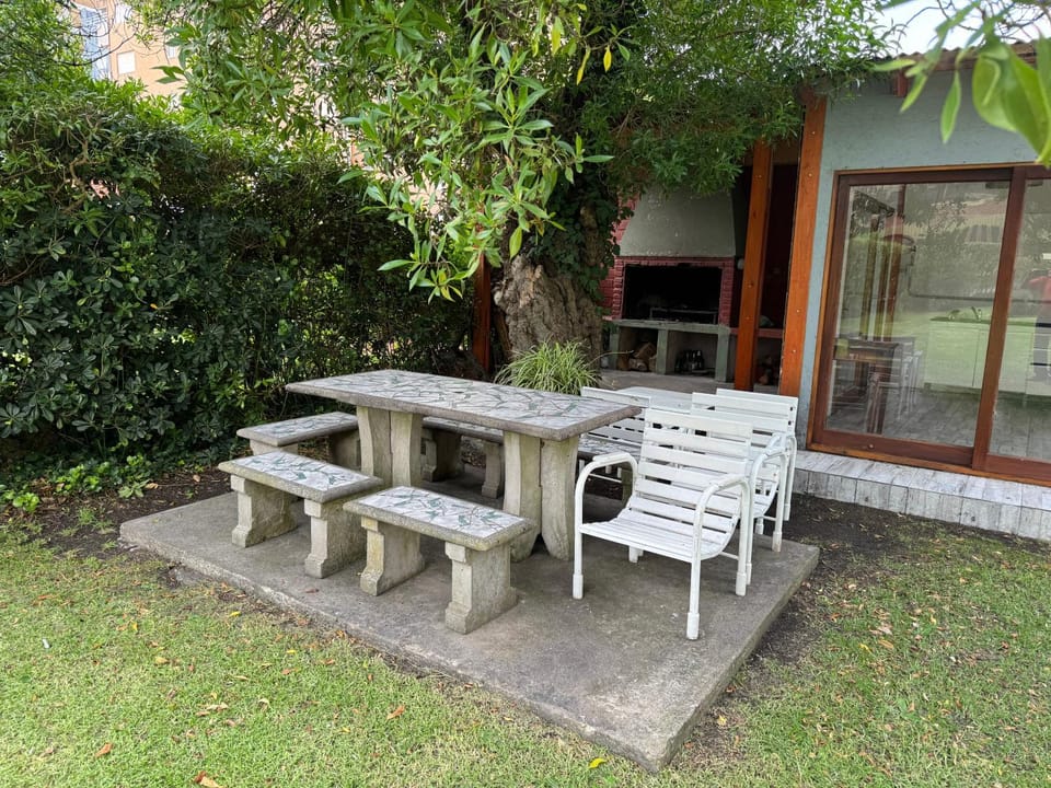 Patio, Garden, Garden, Dining area, Garden view