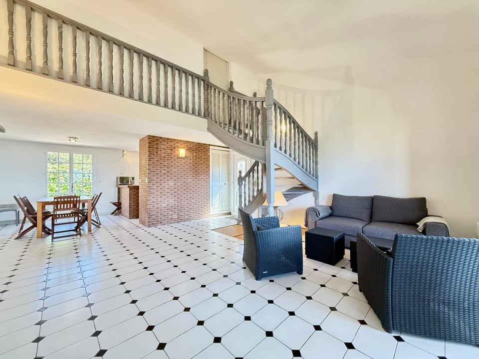 Grand Duplex - Terrasse Vue Mer Apartment in Hyères