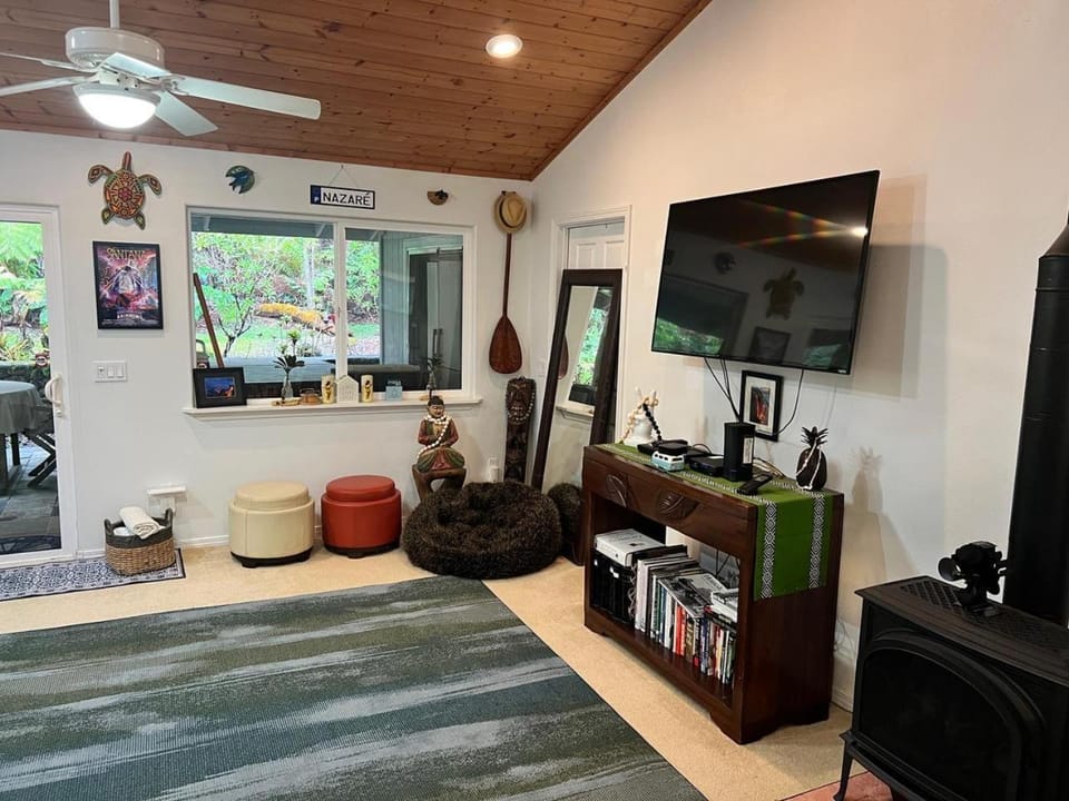 Aloha Ohia Hale House in Volcano