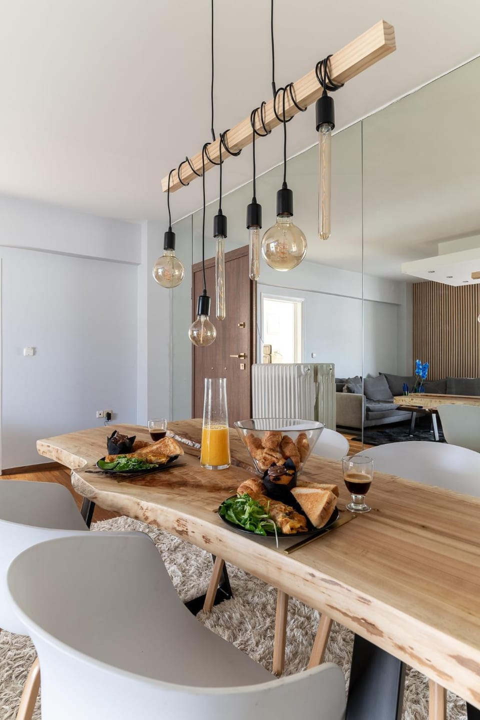 Food and drinks, Dining area, Food