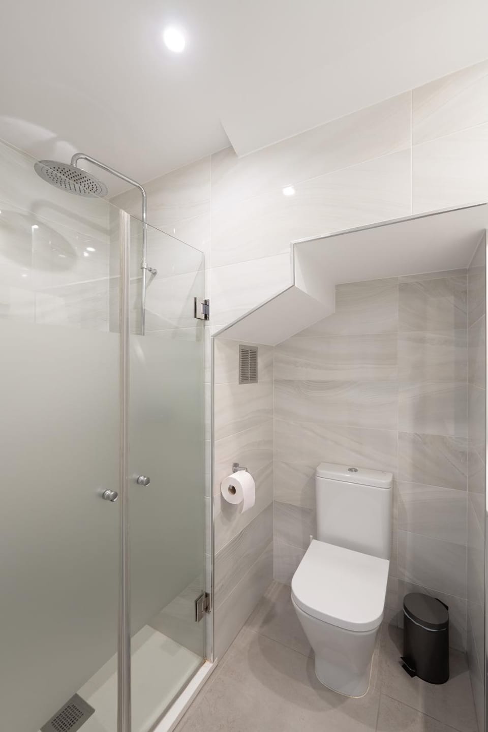 Shower, Bathroom, towels