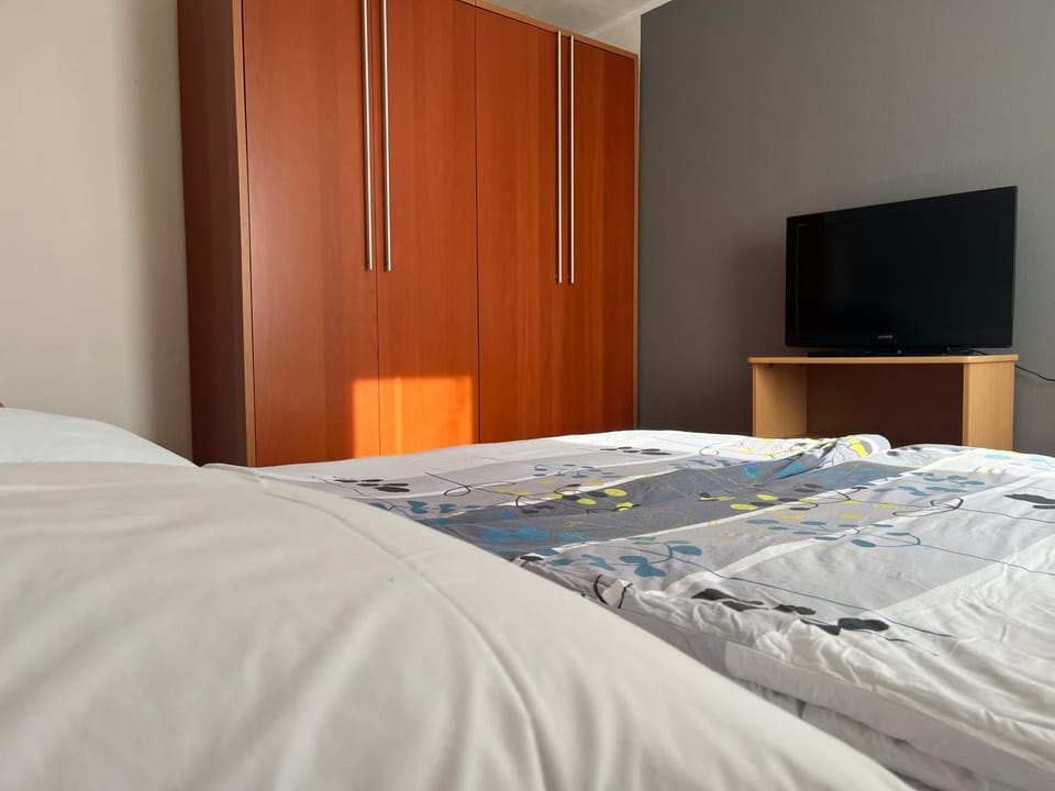 TV and multimedia, Evening entertainment, Bedroom