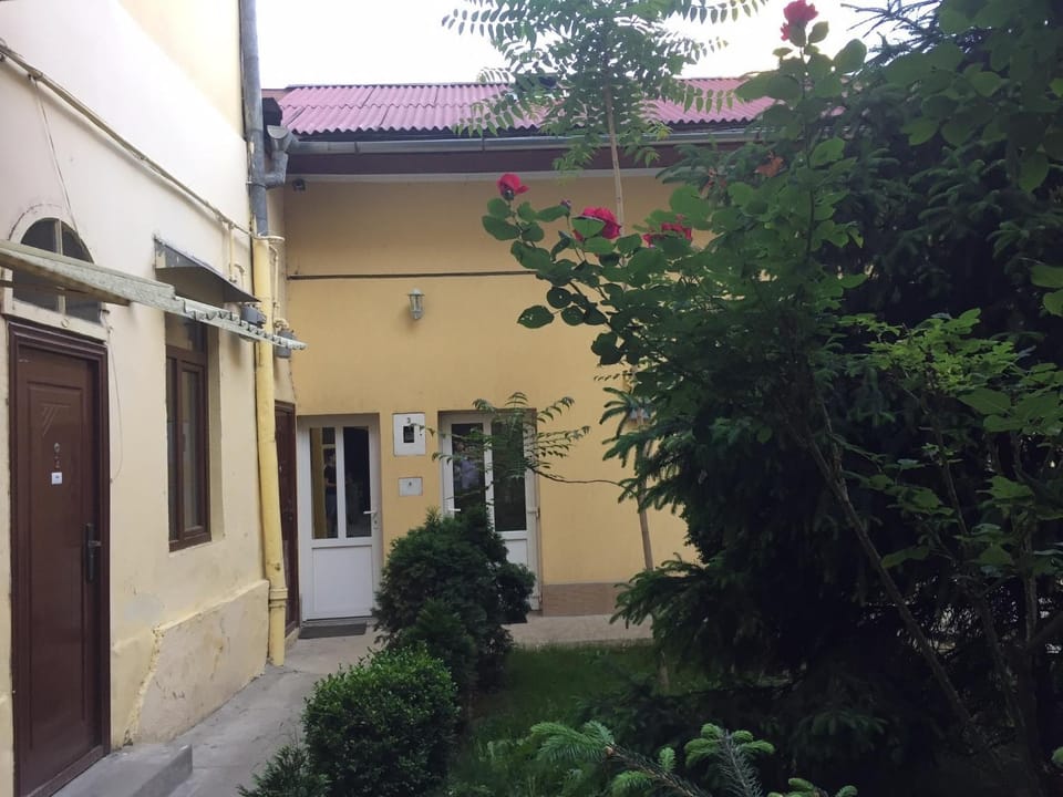 Facade/entrance, Day
