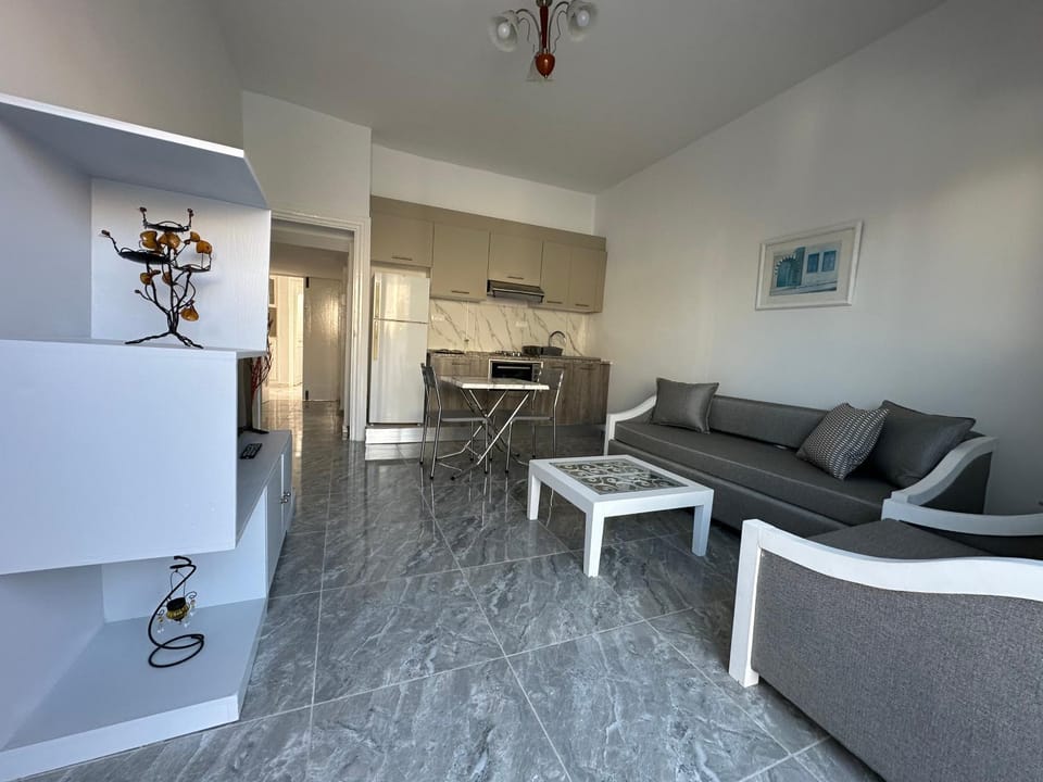 Appartement une chambre avec terrasse 3 mins de la plage 1 hammamet nord Apartment in Mrezga