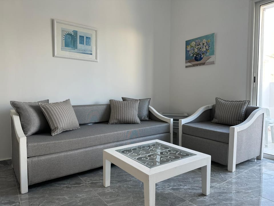 Appartement une chambre avec terrasse 3 mins de la plage 1 hammamet nord Apartment in Mrezga