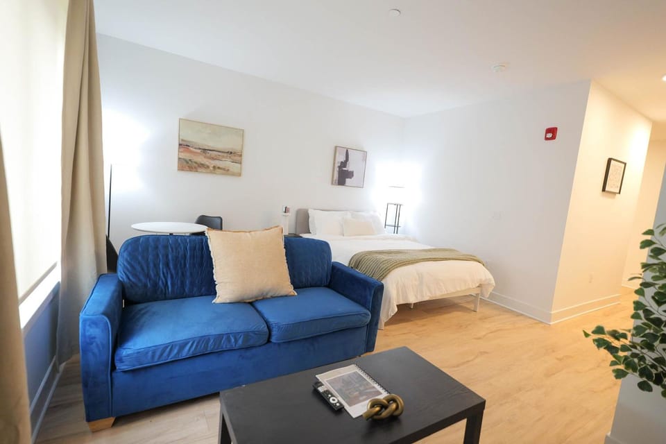 The Platinum Downtown Stamford Studio Getaway Apartment in Stamford