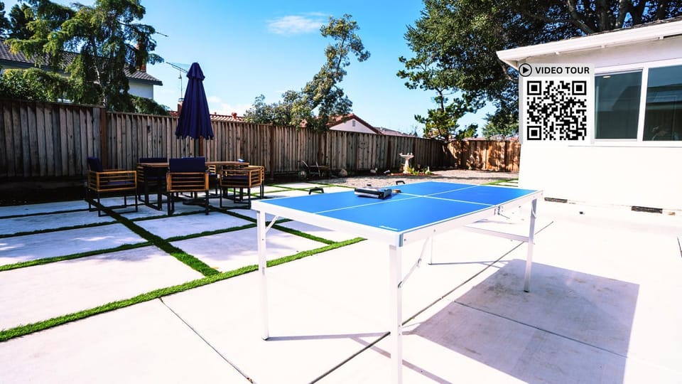 Patio, Day, Table tennis, Dining area