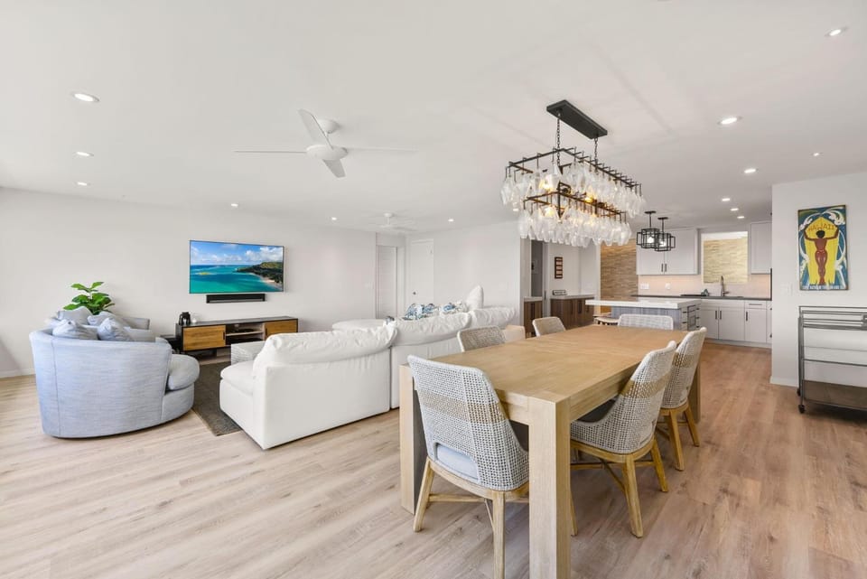 Colony Surf 1503 and 4 House in Honolulu