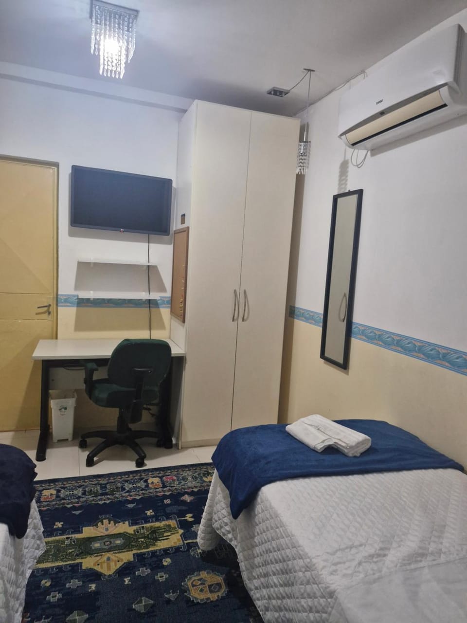 Quarto Duplo, até 2 pessoas Vacation rental in Porto Alegre