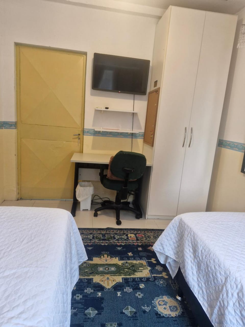 Quarto Duplo, até 2 pessoas Vacation rental in Porto Alegre