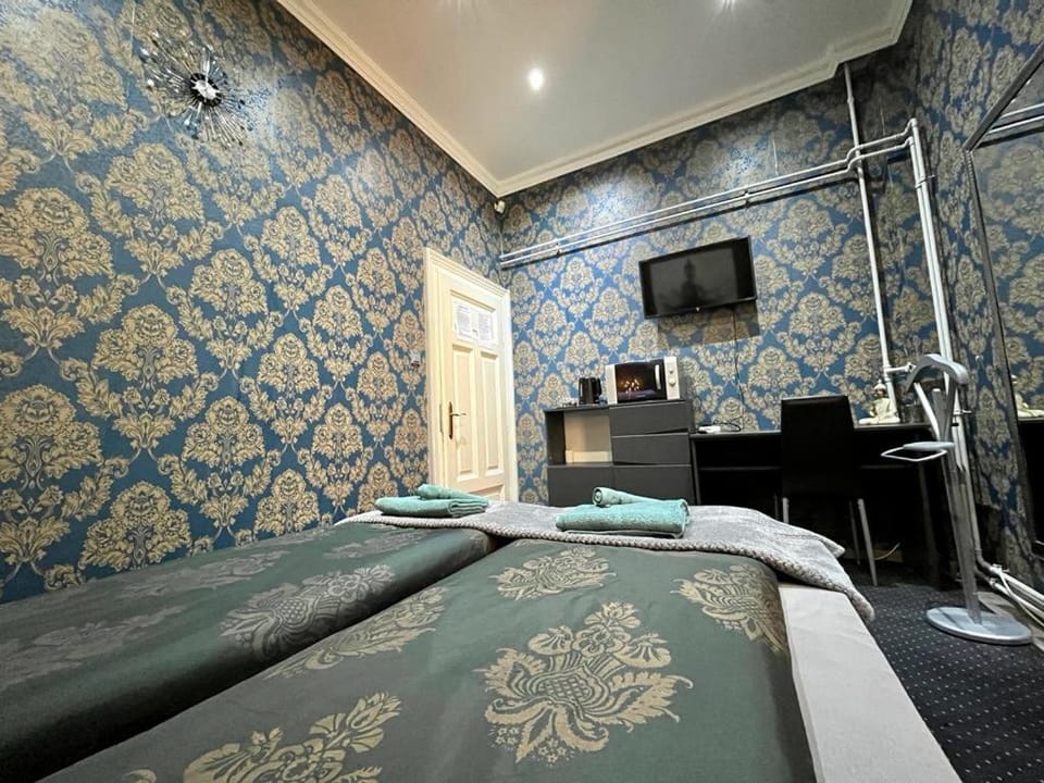JohnGold Buddha Room Apartment in Hungary