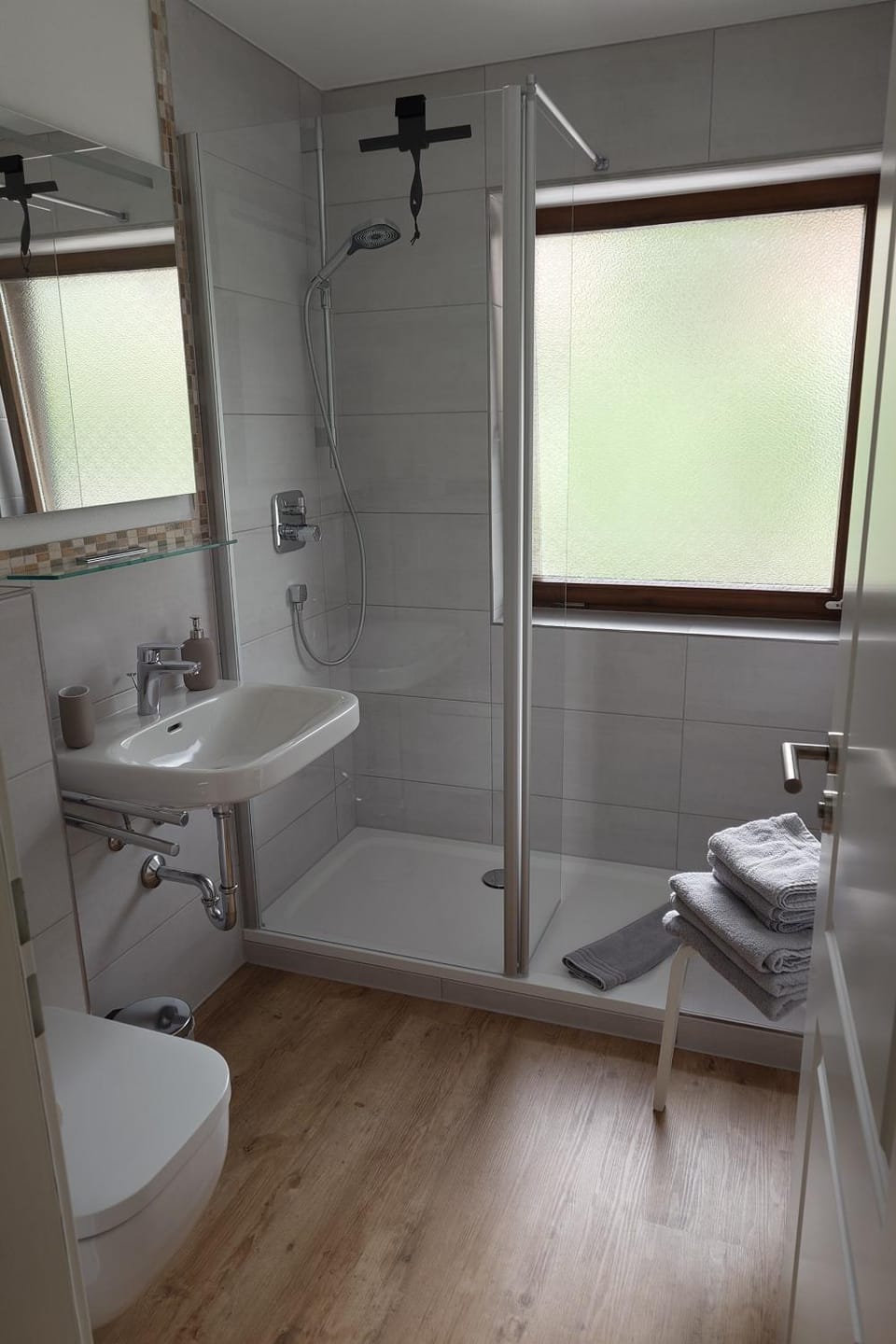 Hindelang Hideaway, Newly Renovated, Southern Balconies, Central Location Apartment in Sonthofen