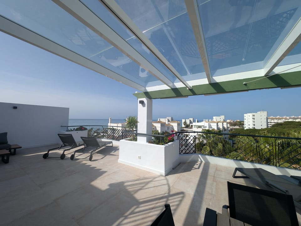Beautiful first line Penthouse with Sea View Mi Capricho Apartment in Sitio de Calahonda