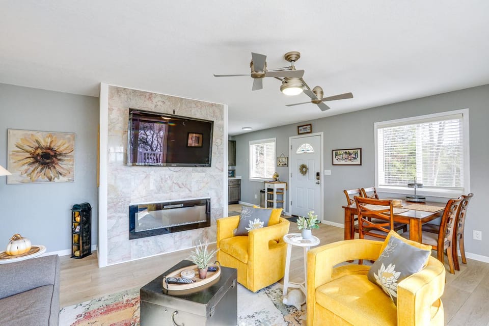 3 Mi to the Lake: Rocky Mount Home w/ Water Views! House in Lake of the Ozarks