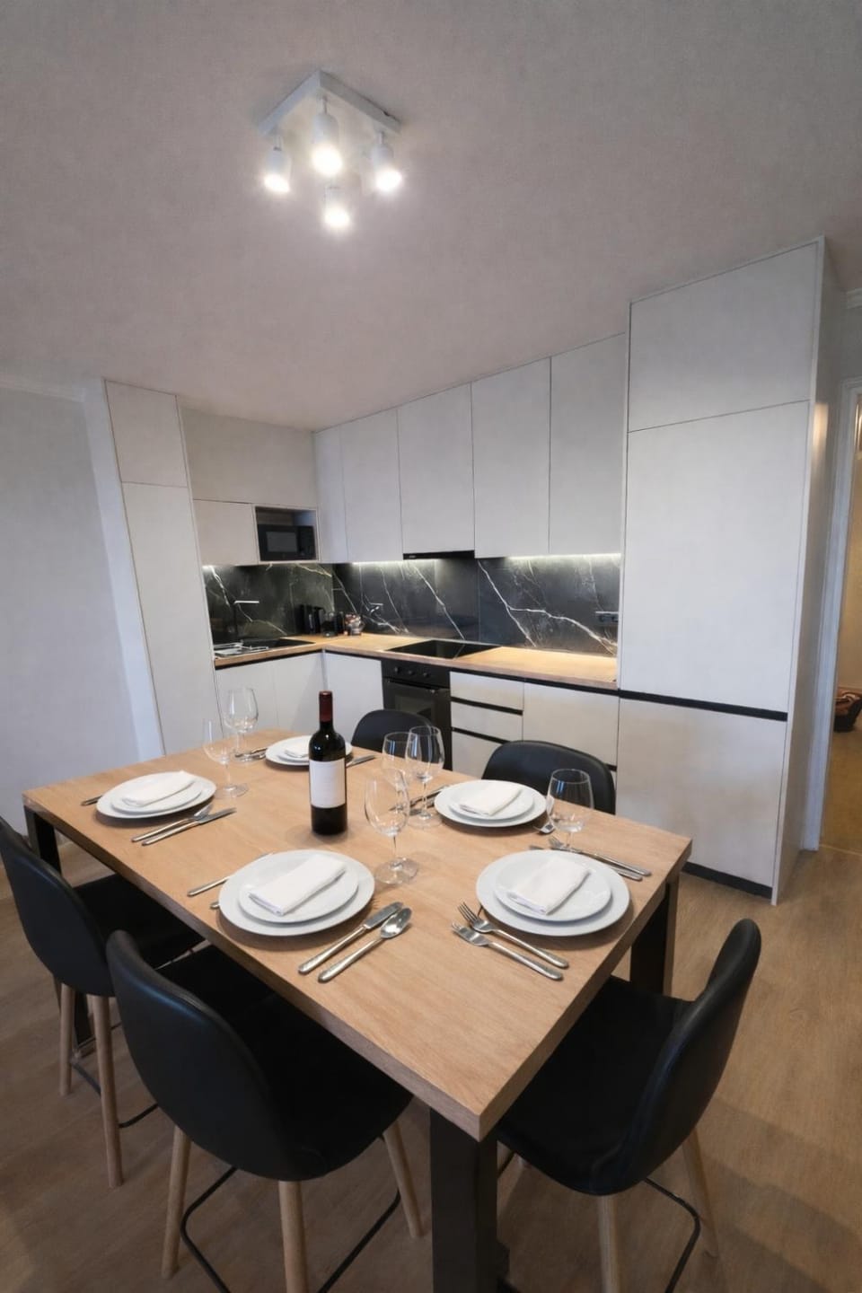 Dining area, kitchen
