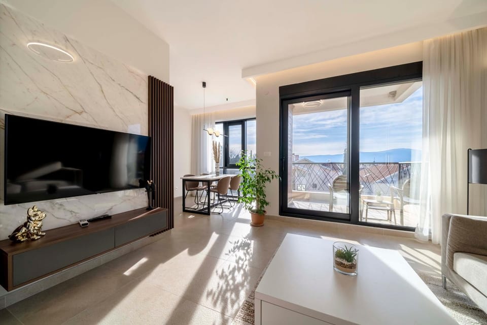 N2 Lux Two Bedroom Apartment in Kotor Municipality