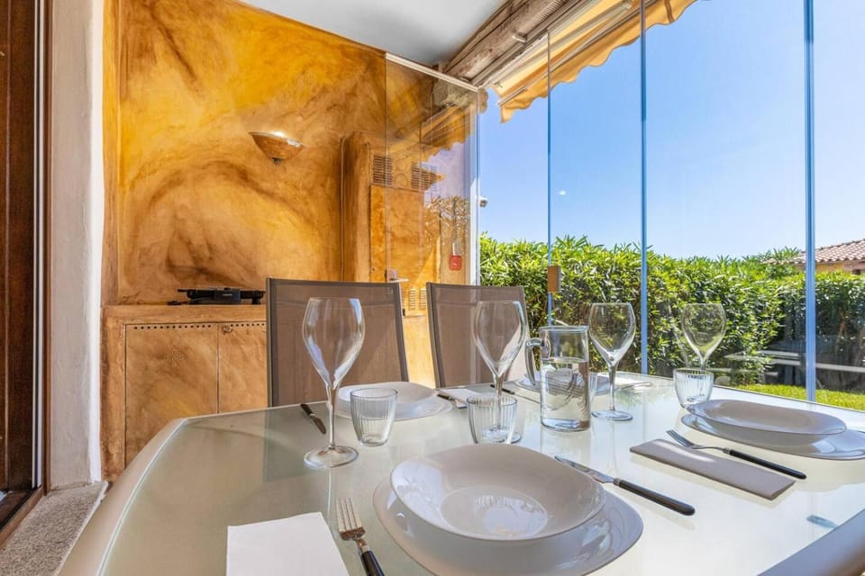 Balcony/Terrace, Dining area, Garden view