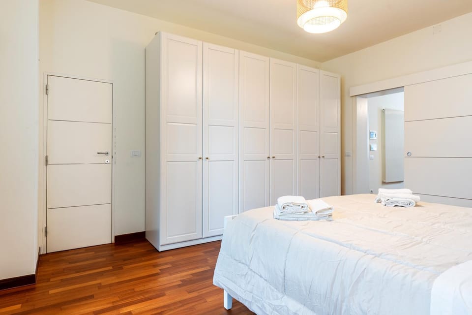 Bed, Photo of the whole room, Bedroom, towels, wardrobe