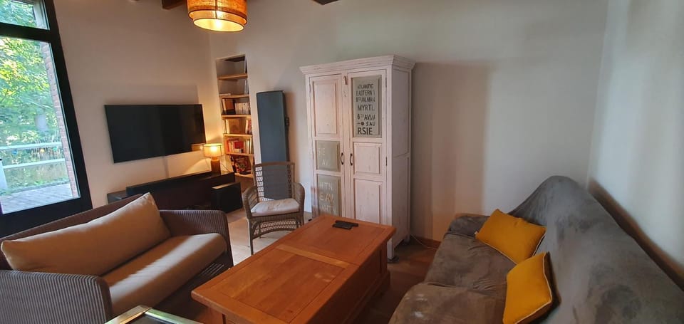 Maison Normande au bord de rivière avec spa et sauna House in Normandy