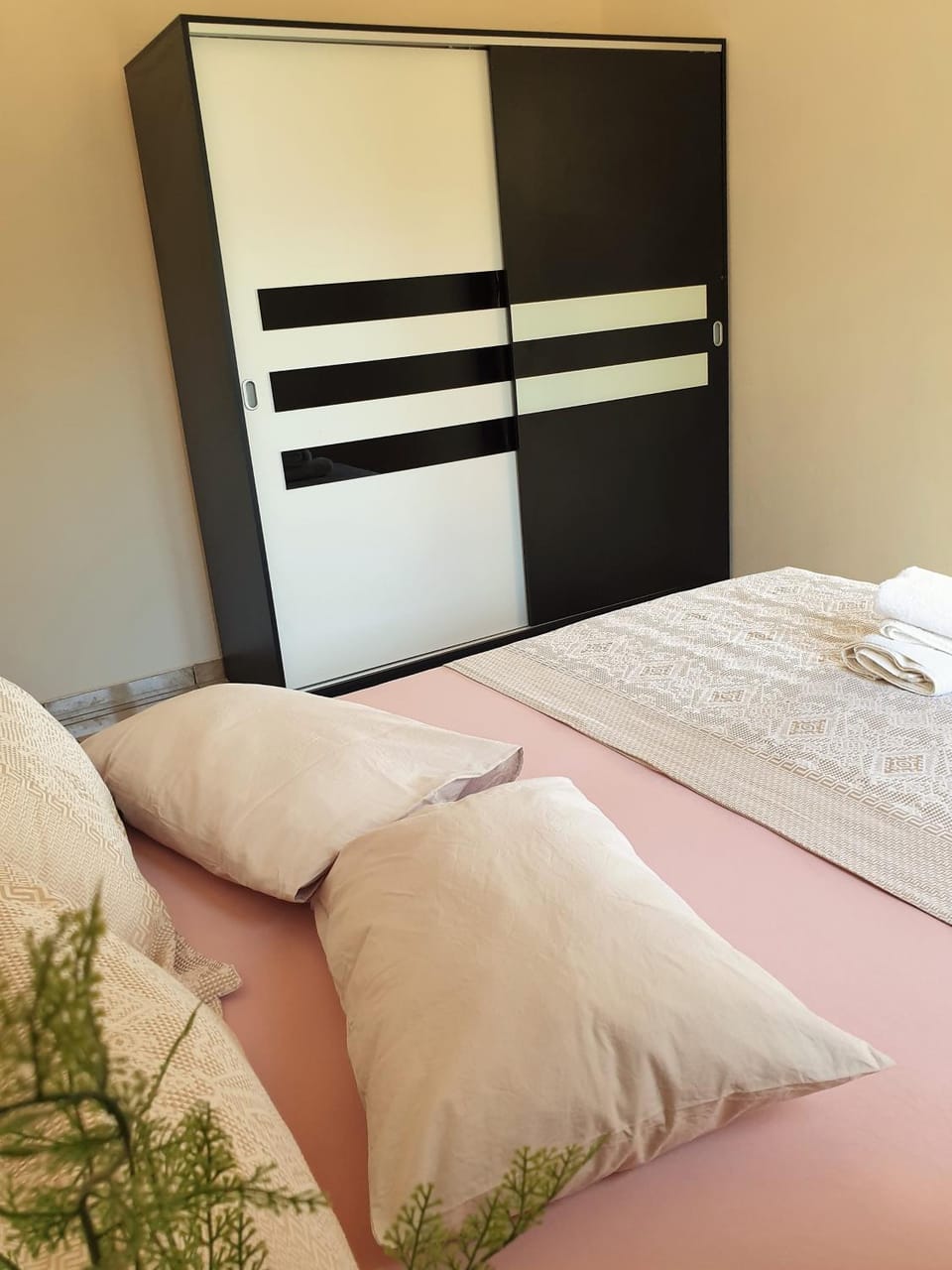 Bed, Bedroom, wardrobe