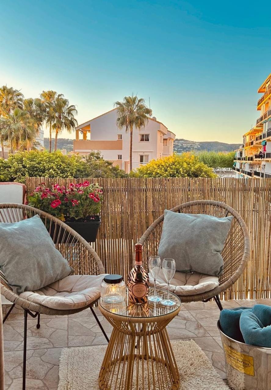 Off site, Natural landscape, View (from property/room), Balcony/Terrace