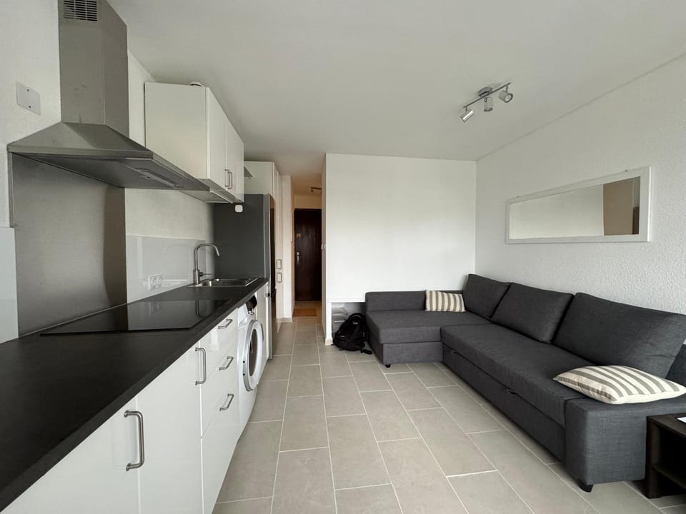 Kitchen or kitchenette, Living room