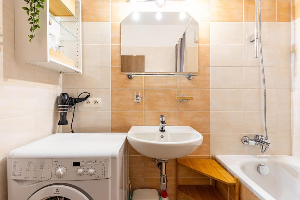 Bathroom, Bath, washing machine