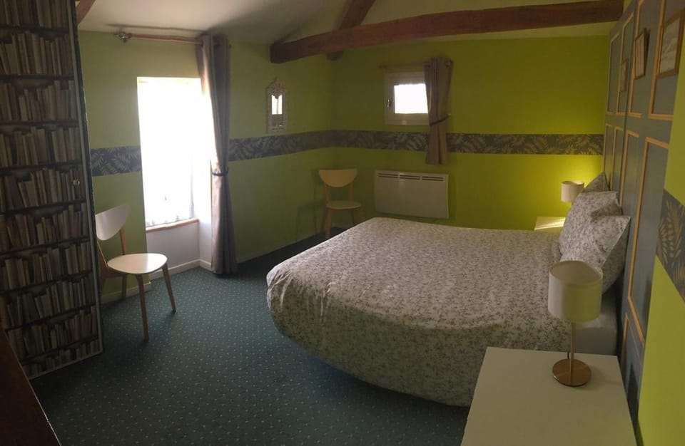 Gîte historique du Sourdy 17km Puy duFou House in Pays de la Loire
