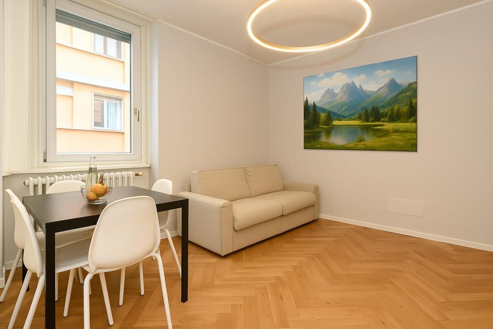 Day, Living room, Seating area