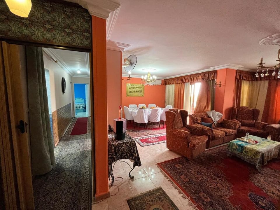 Spacious Apartment - Heliopolis 10min from Airport Apartment in Cairo Governorate