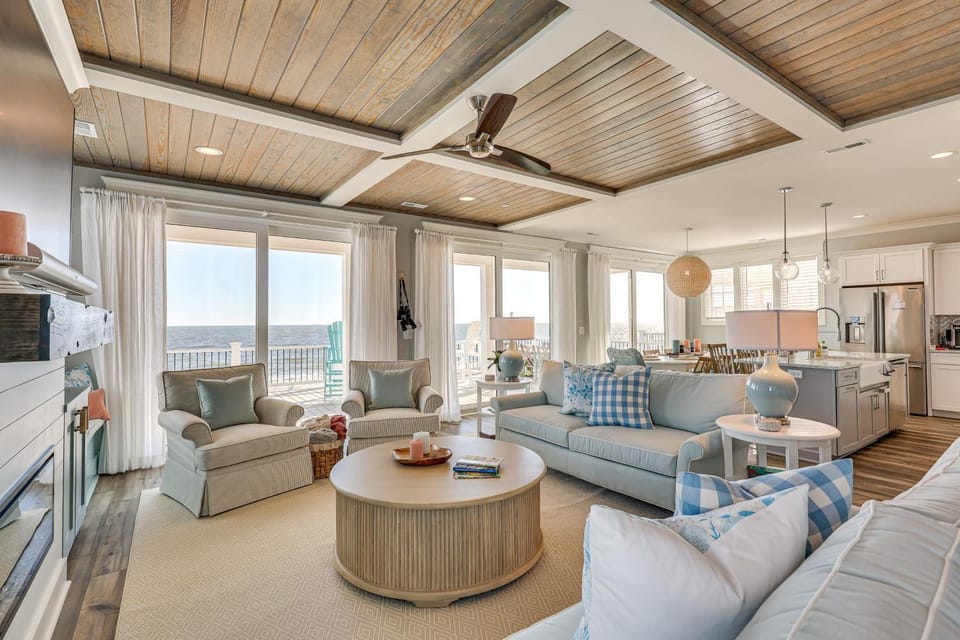 Walk to Beach: Coastal Oak Island Gem w/ Elevator! House in Oak Island