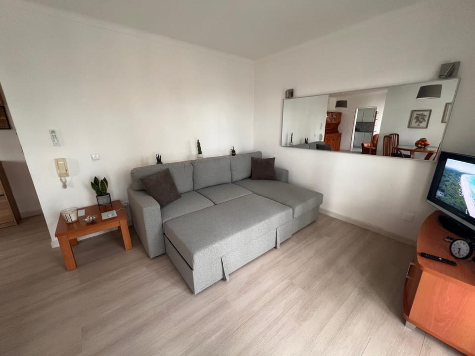 TV and multimedia, Seating area