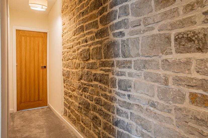 Warm Cottage Stay In Lindley - Long Term House in Huddersfield