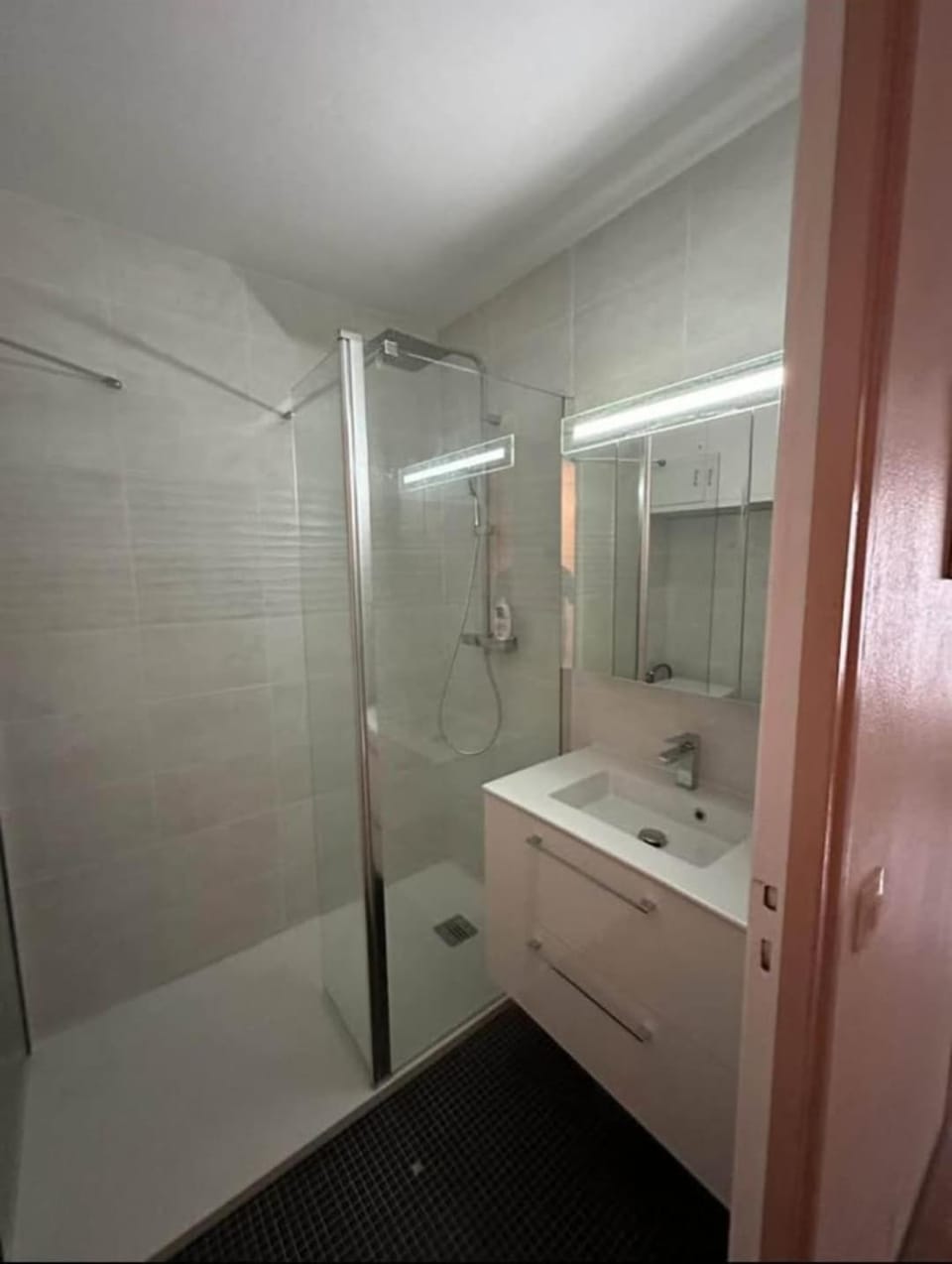 Appartement lumineux, 2 min de la mer Apartment in Menton
