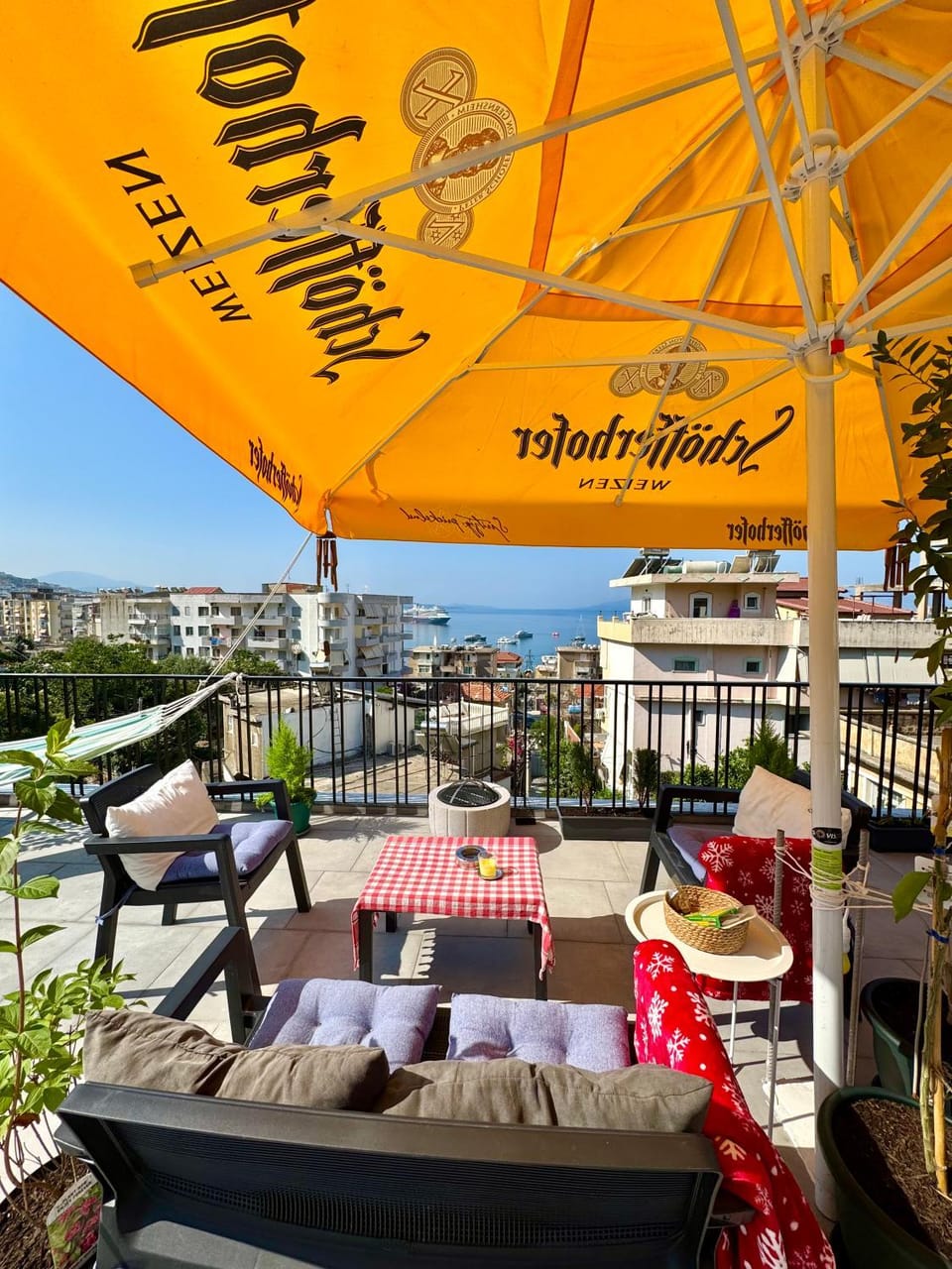 Vila51 Ocean Deluxe Apartment Apartment in Sarandë