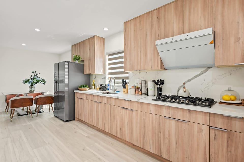 Stylish New Home Bright Modern & Fully Stocked House in Covina