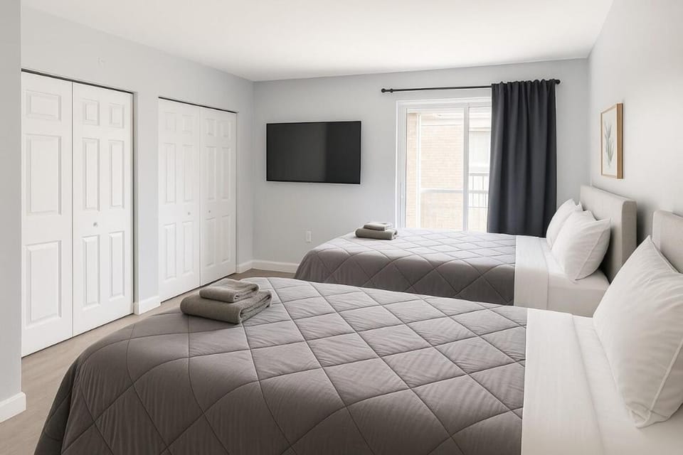 Dwntwn King Suite Playhouse Sq, Rock Hall, CSU Apartment in Cleveland Heights