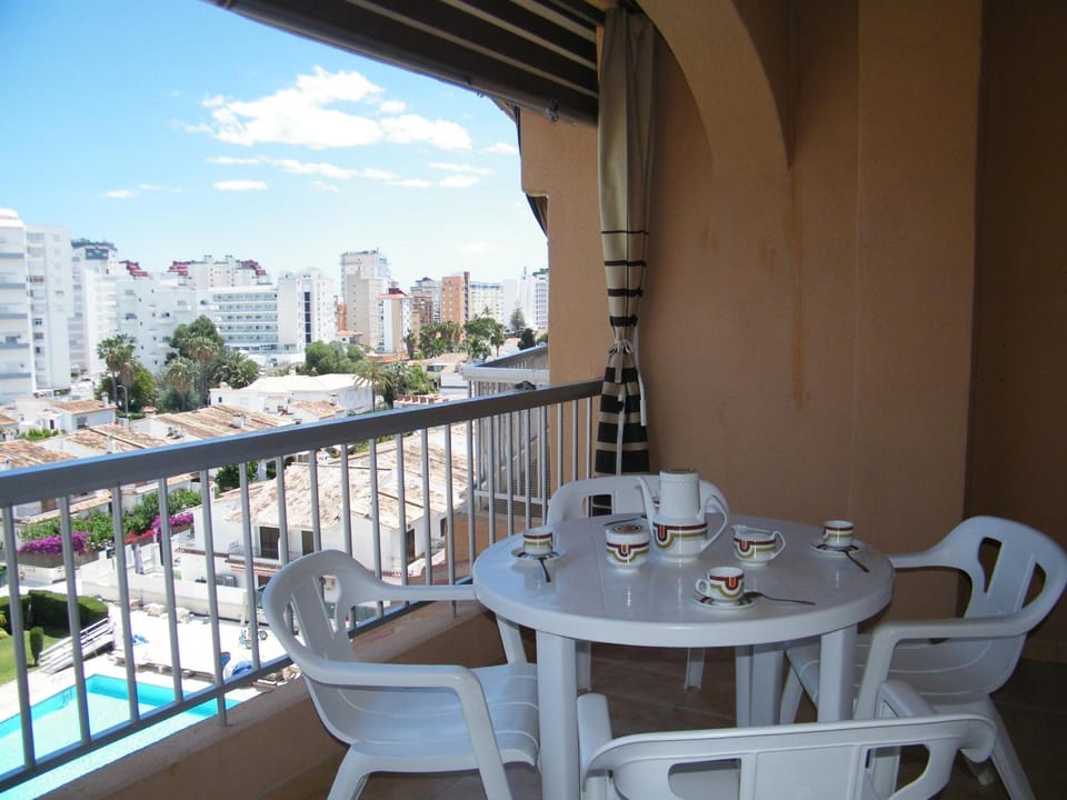Playa de Gandía un dormitorio, piscina, A-A, cochera cerrada y Parking Bicis - ES-314-28 Apartment in Safor