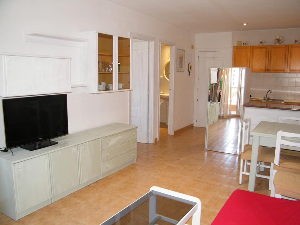 Playa de Gandía un dormitorio, piscina, A-A, cochera cerrada y Parking Bicis - ES-314-28 Apartment in Safor