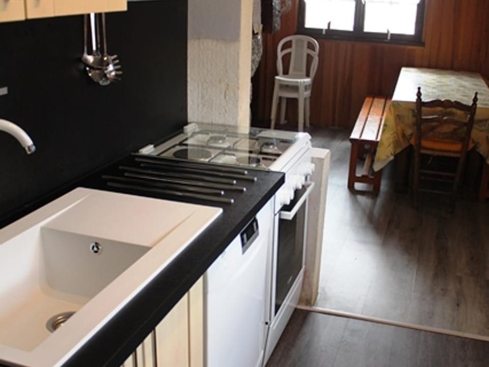 Chalet Calme sur les Hauteurs - 8 Pers, Proche Pistes Chalet in Besse-et-Saint-Anastaise