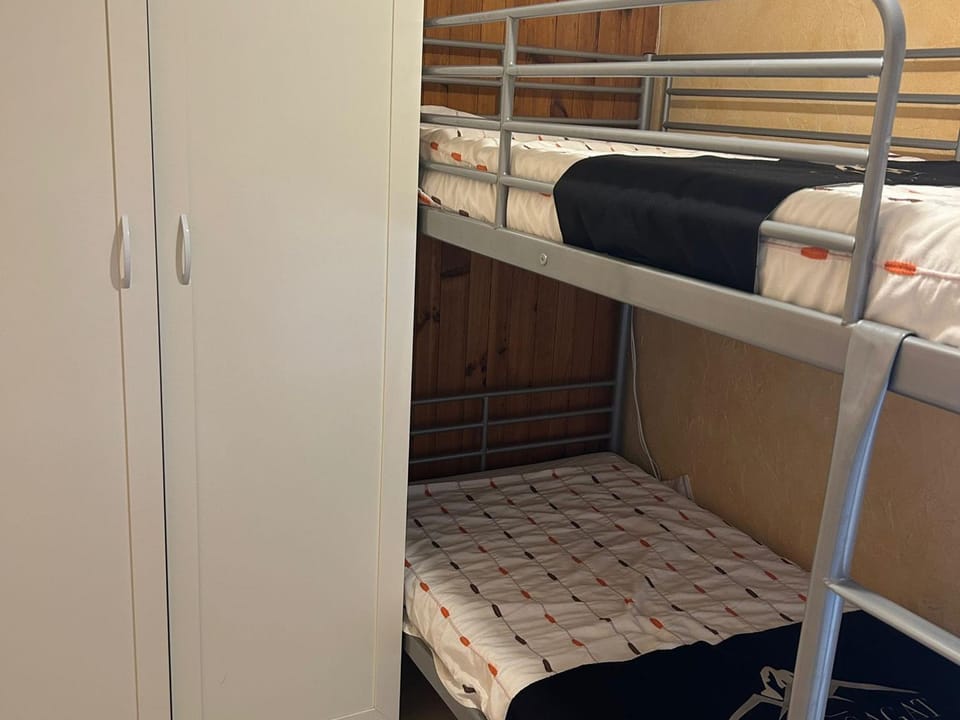 Studio cosy sur les pistes de Super Besse - FR-1-814-109 Apartment in Besse-et-Saint-Anastaise